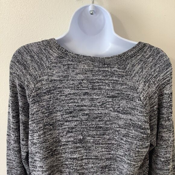 Hello Kitty Sequin Grey McBling Sanrio Kawaii Cutecore Lightweight Sweater Small - Picture 8 of 12